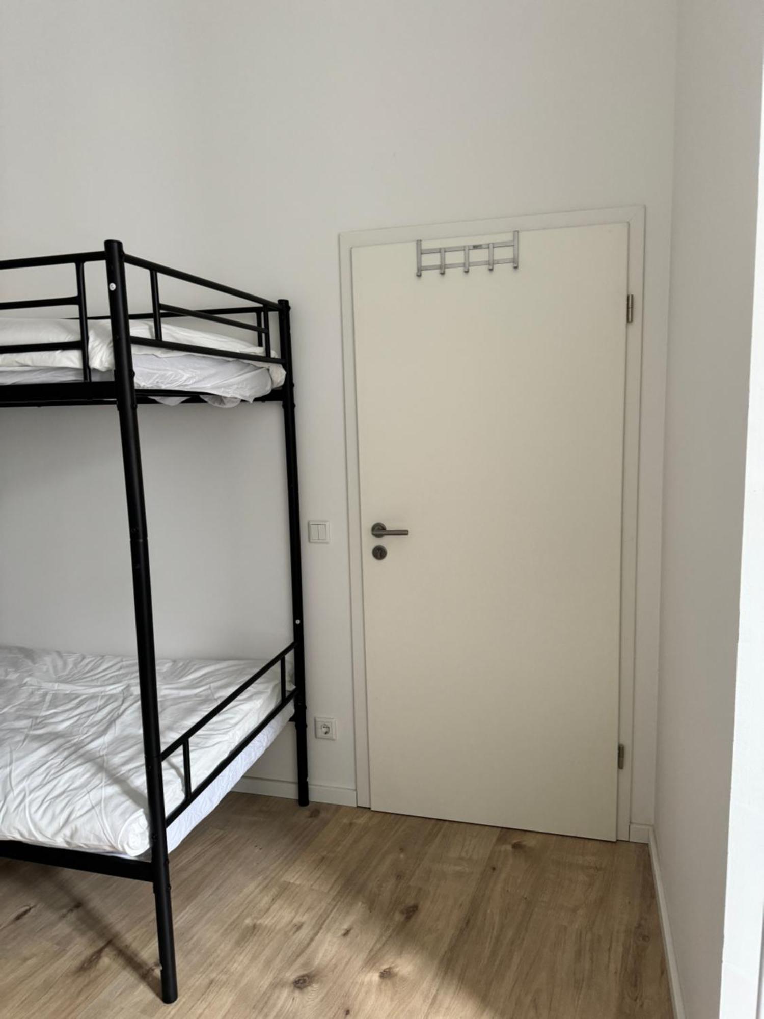 Heaven Homes - Doppelzimmer Mit Eigenem Bad Dusseldorf Exterior photo