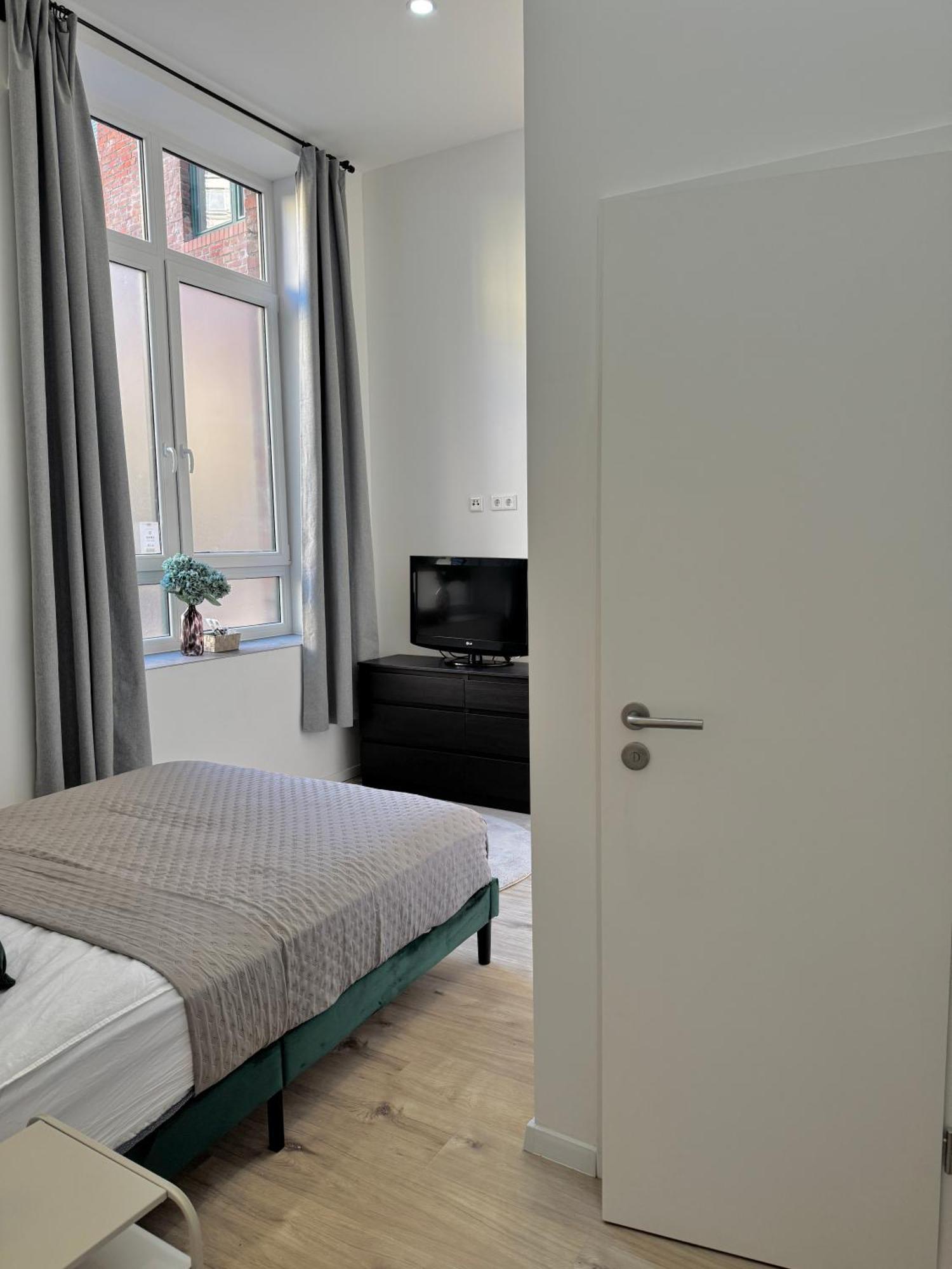 Heaven Homes - Doppelzimmer Mit Eigenem Bad Dusseldorf Exterior photo