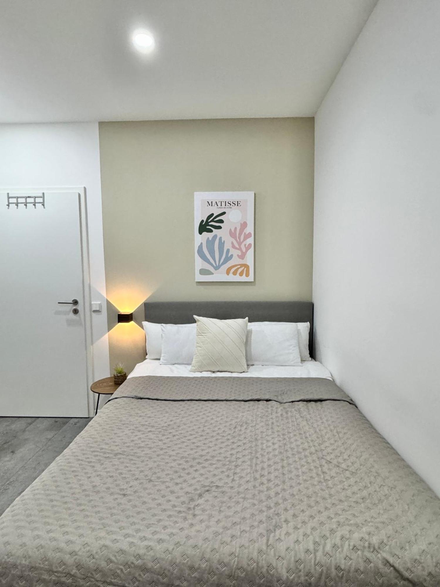 Heaven Homes - Doppelzimmer Mit Eigenem Bad Dusseldorf Exterior photo